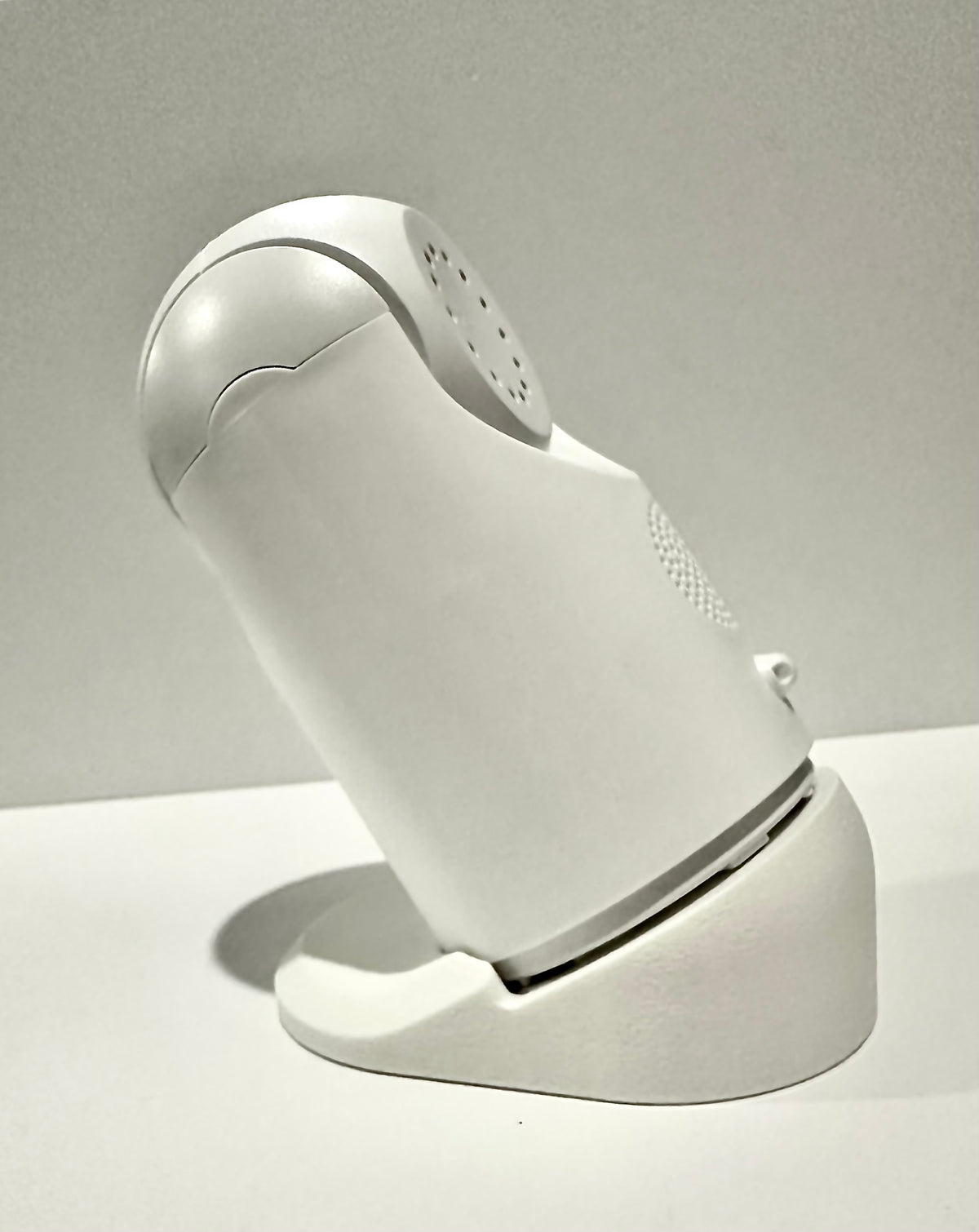 VTech Baby Monitor Shelf Mount | Angled | BM3900N & More positioned on a stable base for easy viewing.