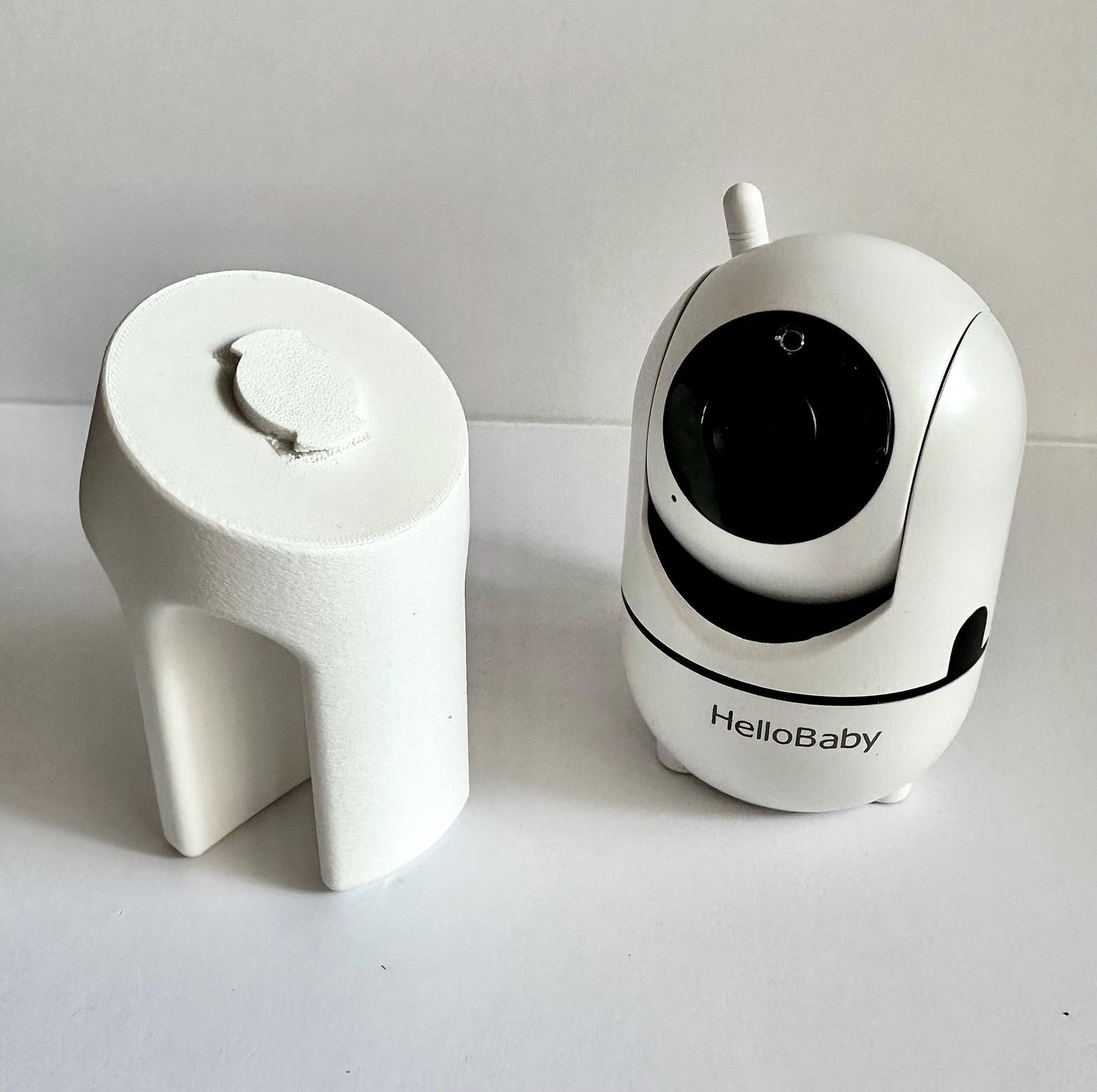 HelloBaby Baby Monitor Snoo & Cot Mount | HB6550 with baby monitor camera and 3D printed mount for secure positioning.
