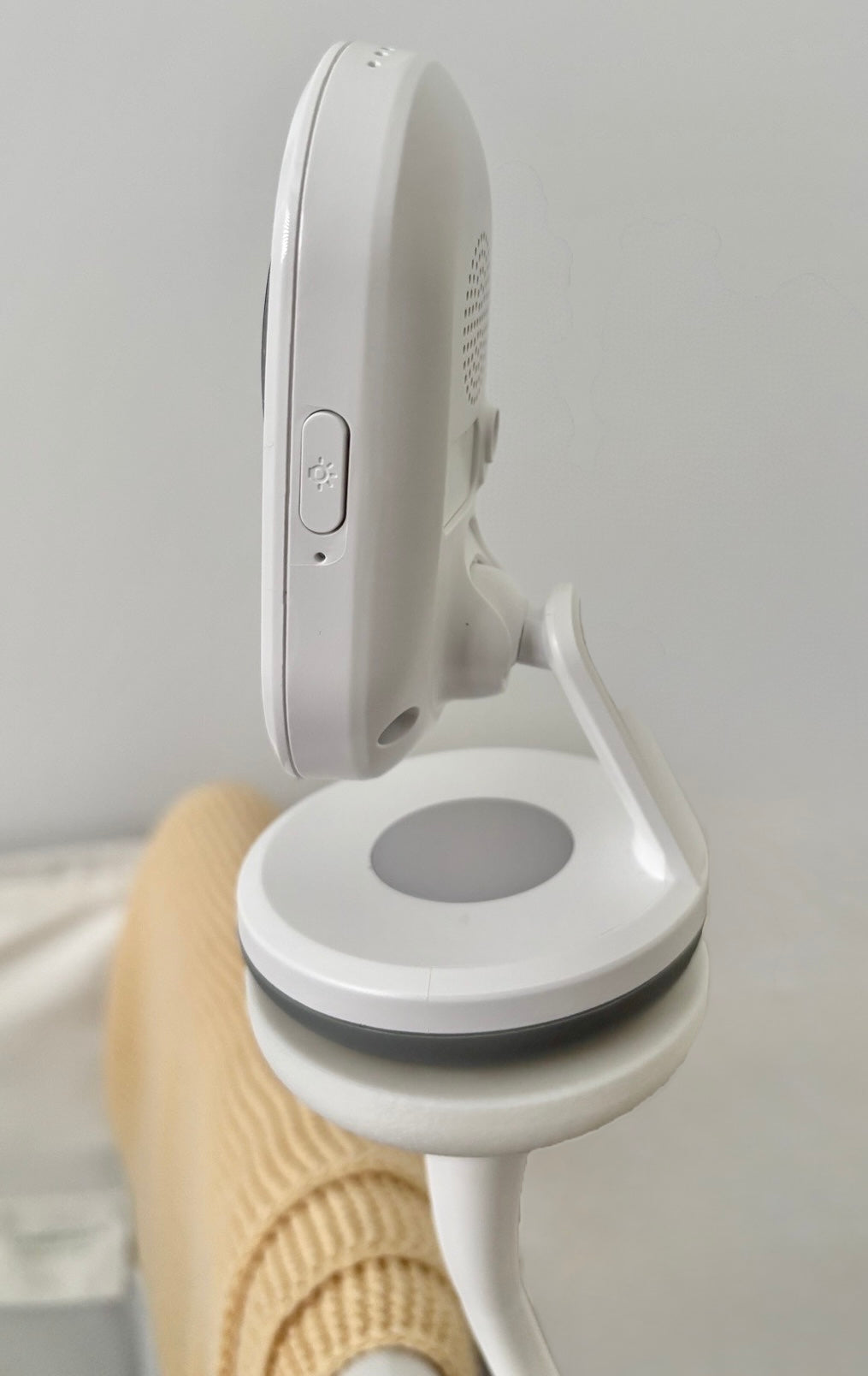 VTech BM5250N and BM5260 baby monitor mount adapter, additional view