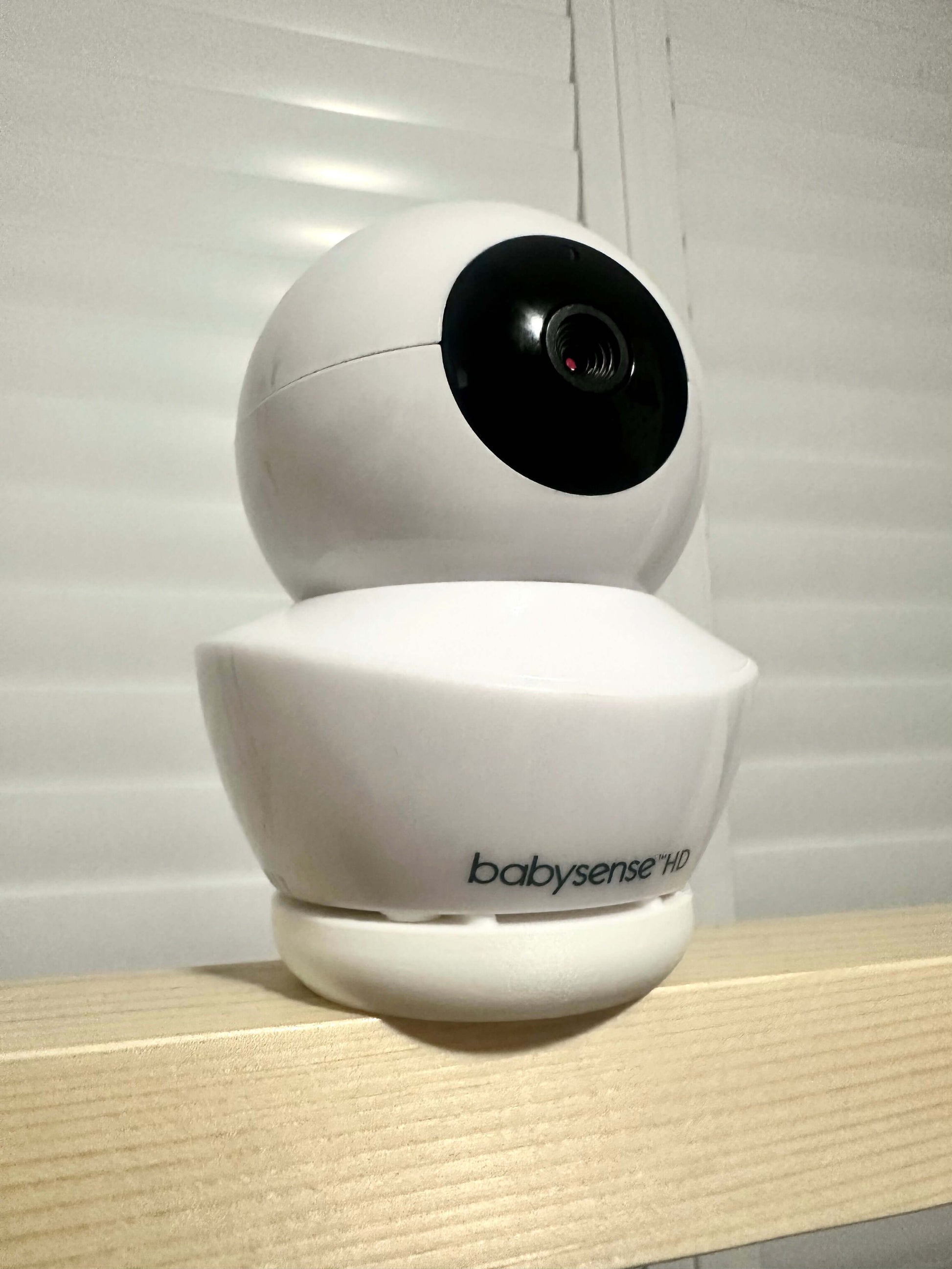 Babysense Baby Monitor Mount Adapter | HDS2 | 1/4" Thread installed on a baby monitor, showcasing compatibility and design.