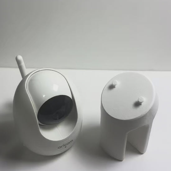 Oricom Baby Monitor Snoo & Cot Mount | CU745 showing baby monitor and no-drill cot mount.