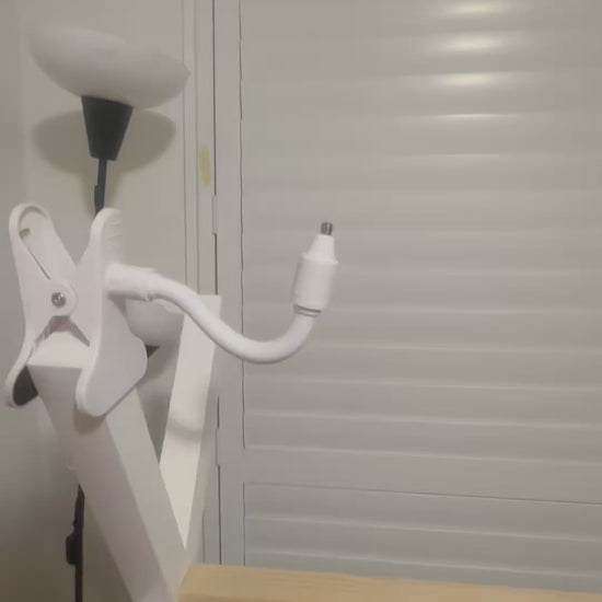 Babysense Baby Monitor Mount Adapter | HDS2 | 1/4" Thread attached to a flexible mounting arm in a home setting.