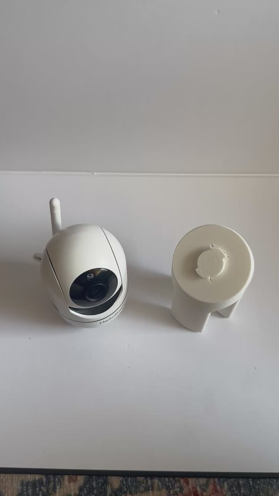HelloBaby Baby Monitor Snoo & Cot Mount | HB6550 with integrated camera and custom clip-on mount.