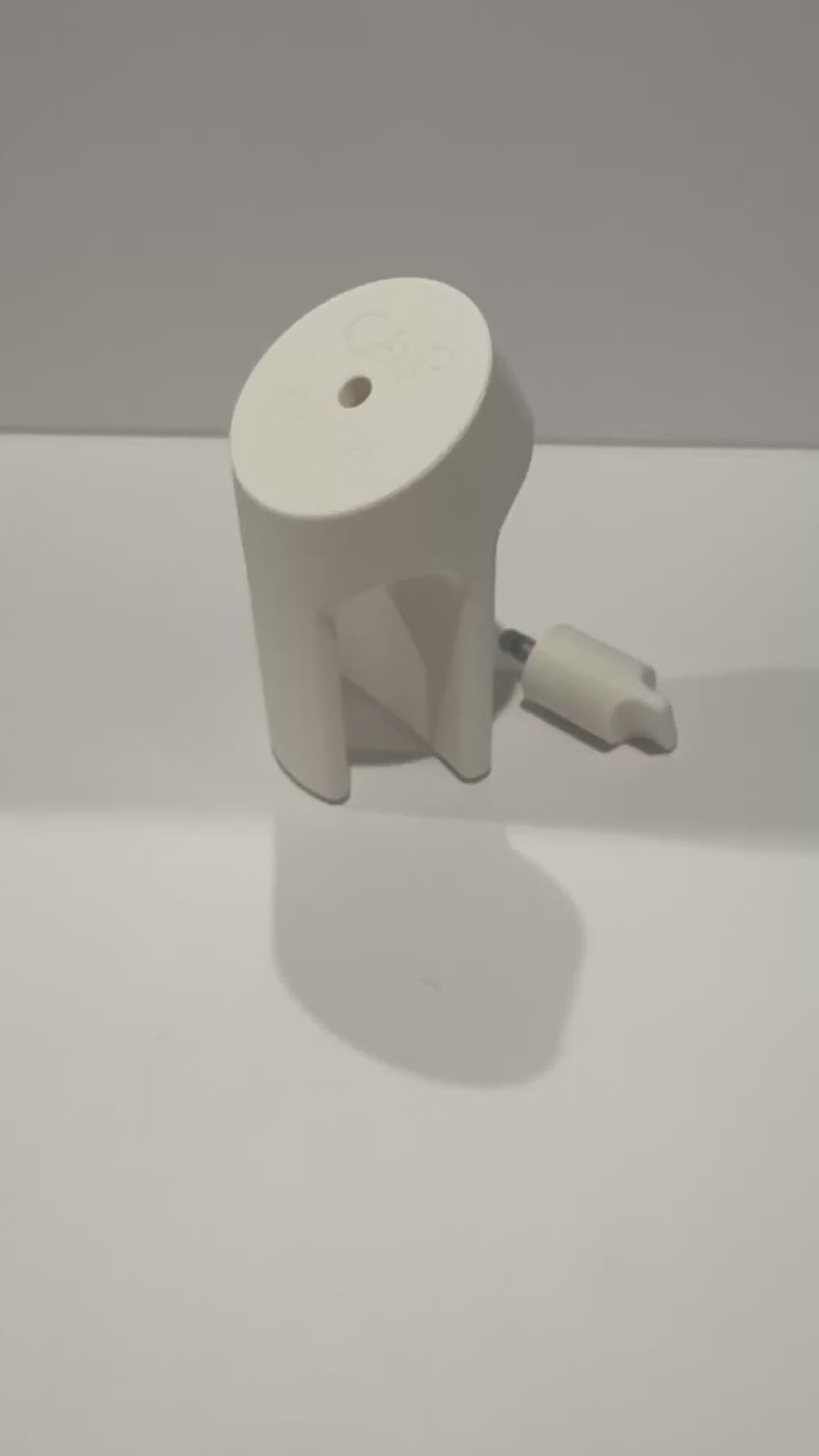 Oricom Baby Monitor Snoo & Cot Mount | OBH930 - custom baby monitor mount designed for bassinet and cot use.