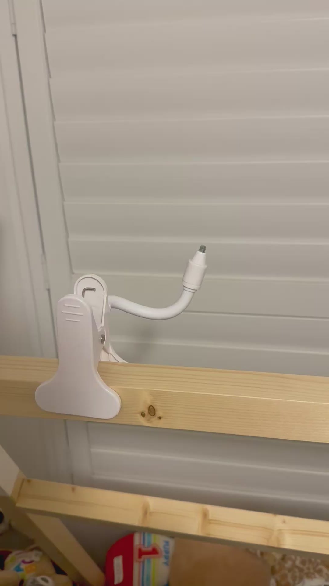VTech Baby Monitor Mount Adapter | BM4700N & More | 1/4" Thread securely gripping a shelf for monitoring.